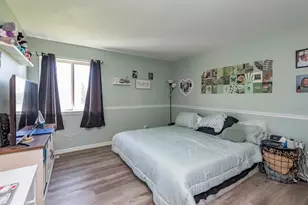 1995 W Meadowview Dr, Round Lake, IL 60073 - Photo 6