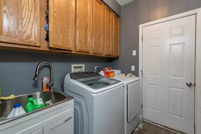 1995 W Meadowview Drive, Round Lake, IL 60073 - Photo 28