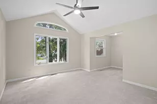 10414 Country Ln, Beach Park, IL 60087 - Photo 10