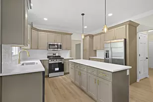 10414 Country Ln, Beach Park, IL 60087 - Photo 2