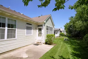 2241 Carillon Dr, Grayslake, IL 60030 - Photo 34