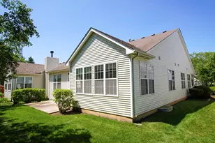 2241 Carillon Dr, Grayslake, IL 60030 - Photo 32