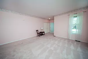 2241 Carillon Dr, Grayslake, IL 60030 - Photo 6