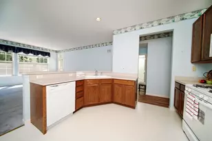 2241 Carillon Dr, Grayslake, IL 60030 - Photo 8