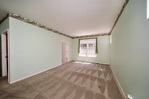 2241 Carillon Dr, Grayslake, IL 60030 - Photo 14