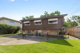 8948 Nashville Ave, Morton Grove, IL 60053 - Photo 18