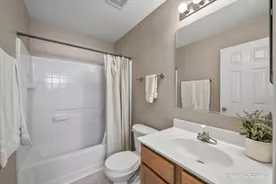 375 Wolcott Ln, Batavia, IL 60510 - Photo 32