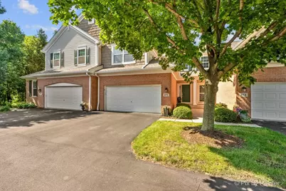 375 Wolcott Lane #375, Batavia, IL 60510 - Photo 2