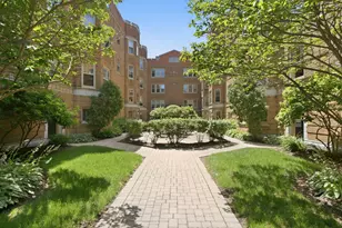 619 Washington Blvd, Oak Park, IL 60302 - Photo 2