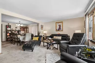 9206 Bennett Ave, Evanston, IL 60203 - Photo 4