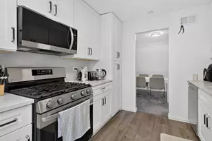 863 E Coach Rd, Palatine, IL 60074 - Photo 8
