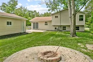 219 Countryside Ln, Lindenhurst, IL 60046 - Photo 24