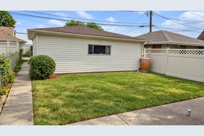 7226 W 60th Place, Summit, IL 60501 - Photo 12