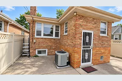 7226 W 60th Place, Summit, IL 60501 - Photo 10