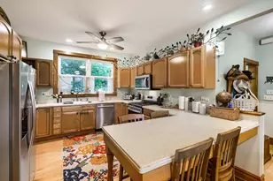 163 S Craig Pl, Lombard, IL 60148 - Photo 8