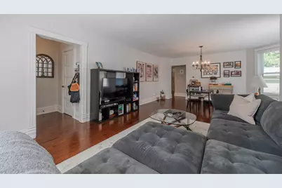 25 S 6th Avenue #1, La Grange, IL 60525 - Photo 2