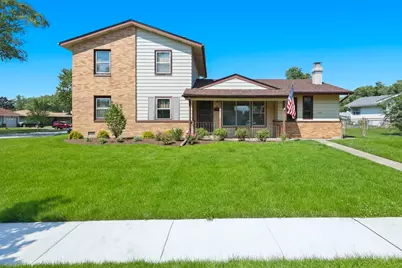 264 Tanglewood Drive, Elk Grove Village, IL 60007 - Photo 1