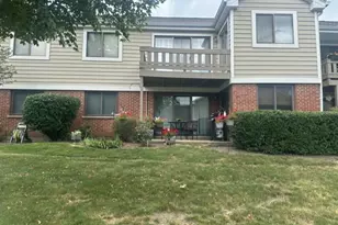 353 Lambert Dr, Schaumburg, IL 60193 - Photo 4