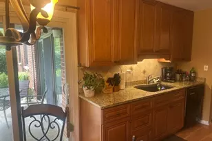 353 Lambert Dr, Schaumburg, IL 60193 - Photo 6
