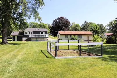 1719 Revere, Freeport, IL 61032 - Photo 4