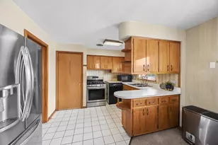 6000 S Narragansett Ave, Chicago, IL 60638 - Photo 8