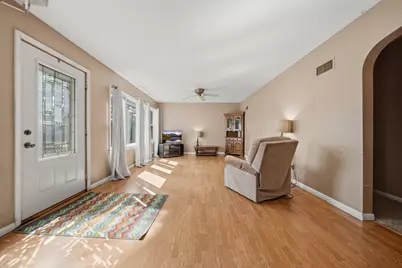 1009 Chicago Avenue, Dixon, IL 61021 - Photo 6