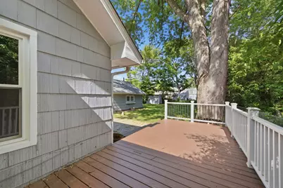 512 S Calumet Avenue, Aurora, IL 60506 - Photo 8