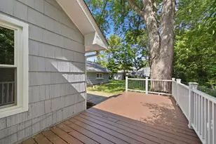 512 S Calumet Ave, Aurora, IL 60506 - Photo 8