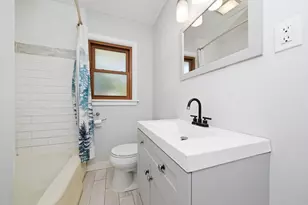 512 S Calumet Ave, Aurora, IL 60506 - Photo 6