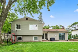 337 E Briarcliff Rd, Bolingbrook, IL 60440 - Photo 16