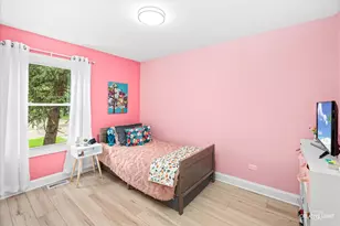 337 E Briarcliff Rd, Bolingbrook, IL 60440 - Photo 8
