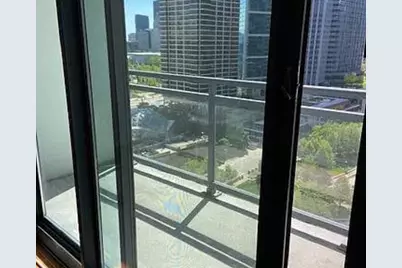 201 N Westshore Drive #1803, Chicago, IL 60601 - Photo 8