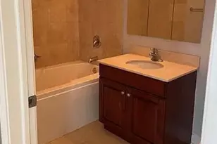 201 N Westshore Dr, Chicago, IL 60601 - Photo 12