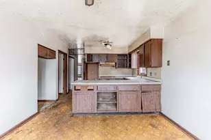 1633 Downs Dr, Calumet City, IL 60409 - Photo 8