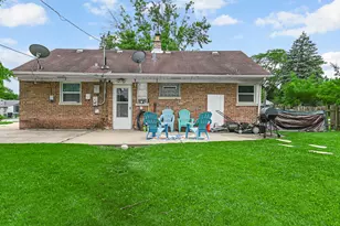 17561 Sycamore Dr, Homewood, IL 60430 - Photo 6