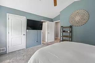 2011 Glenmoor Dr, West Dundee, IL 60118 - Photo 28
