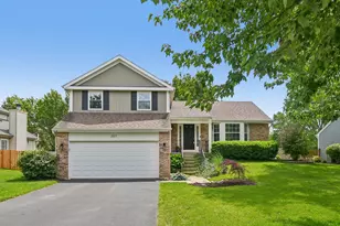 2011 Glenmoor Dr, West Dundee, IL 60118 - Photo 1