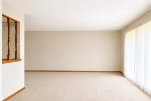 18008 Kansas Ct, Orland Park, IL 60467 - Photo 2