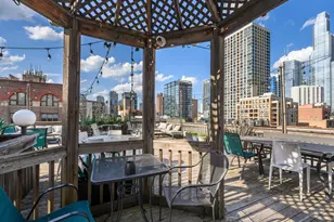 225 W Huron St, Chicago, IL 60654 - Photo 18