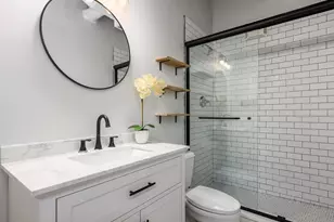 225 W Huron St, Chicago, IL 60654 - Photo 14