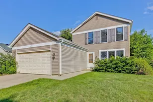 601 Willington Dr, Schaumburg, IL 60194 - Photo 2
