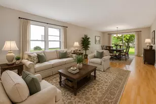 601 Willington Dr, Schaumburg, IL 60194 - Photo 4
