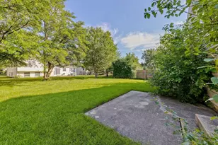 601 Willington Dr, Schaumburg, IL 60194 - Photo 14