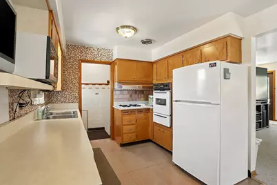 205 W 29th Street, South Chicago Heights, IL 60411 - Photo 6