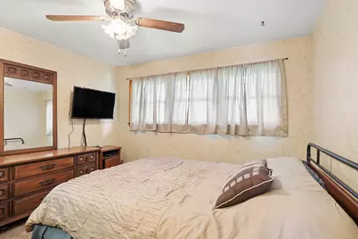 205 W 29th Street, South Chicago Heights, IL 60411 - Photo 8