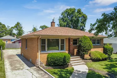 205 W 29th Street, South Chicago Heights, IL 60411 - Photo 1