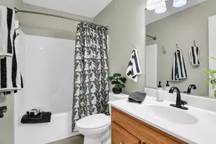 4601 Stonebridge Dr, Champaign, IL 61822 - Photo 38