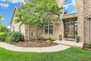 4601 Stonebridge Dr, Champaign, IL 61822 - Photo 6