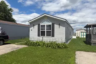 11 Beech St, Minooka, IL 60447 - Photo 8