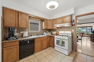 9939 S California Ave, Chicago, IL 60655 - Photo 16